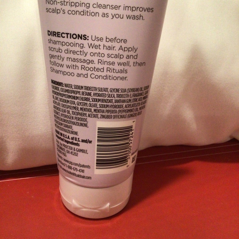 Rooted Rituals Quick Rinse Scalp Scrub - Picture 3 of 3